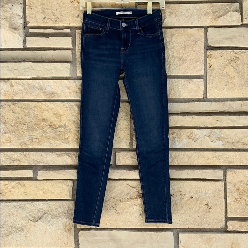 NWOT Levi’s 710 Super Skinny Jeans